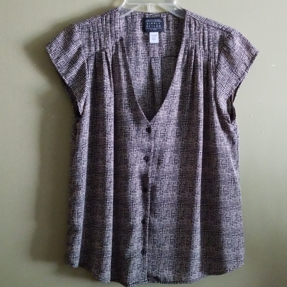 Simply Styled Short Sleeve Blouse